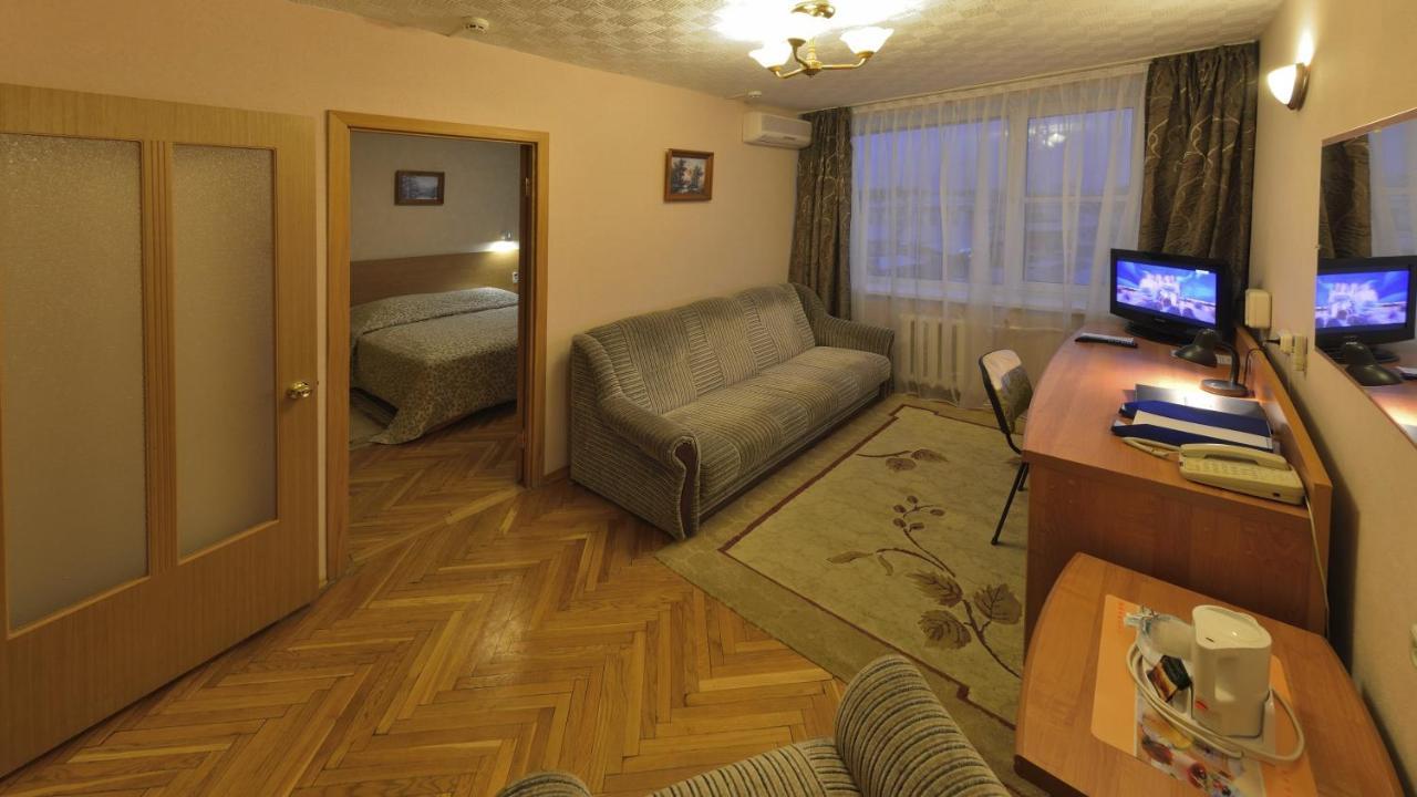 Yubileinaya Hotel Jaroszlavl Kültér fotó